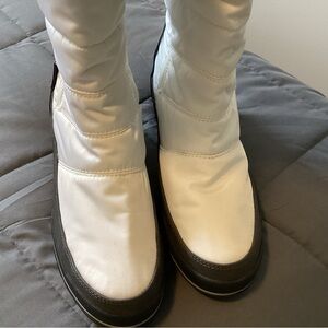 Women’s Cougar Winter Boots Size 8